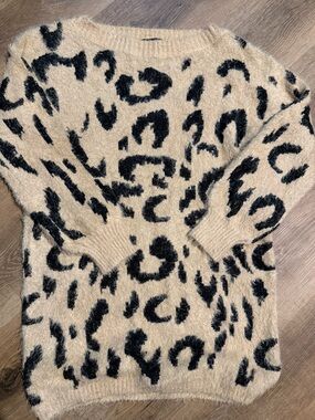 NWOT Lulus Cheetah Print Knit Sweater